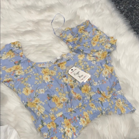 Hippie Rose
Juniors' Smocked-Waist Blouse - Picture 5 of 7